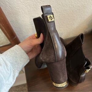 Tory Burch April brown suede booties sz 9